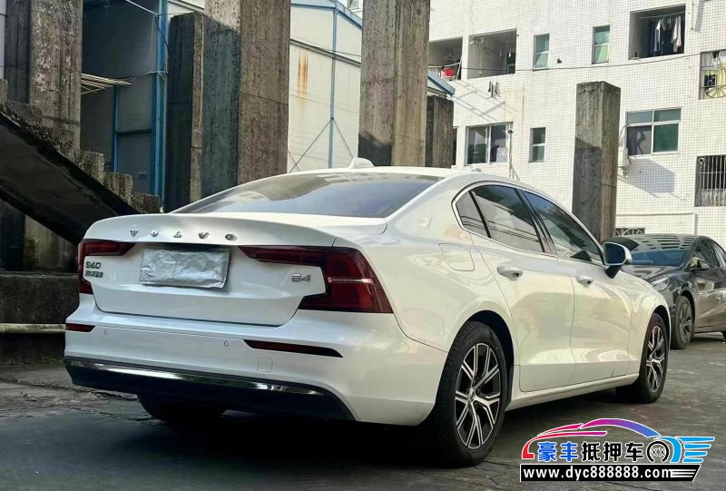 23年沃尔沃S60轿车抵押车出售