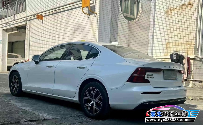 23年沃尔沃S60轿车抵押车出售