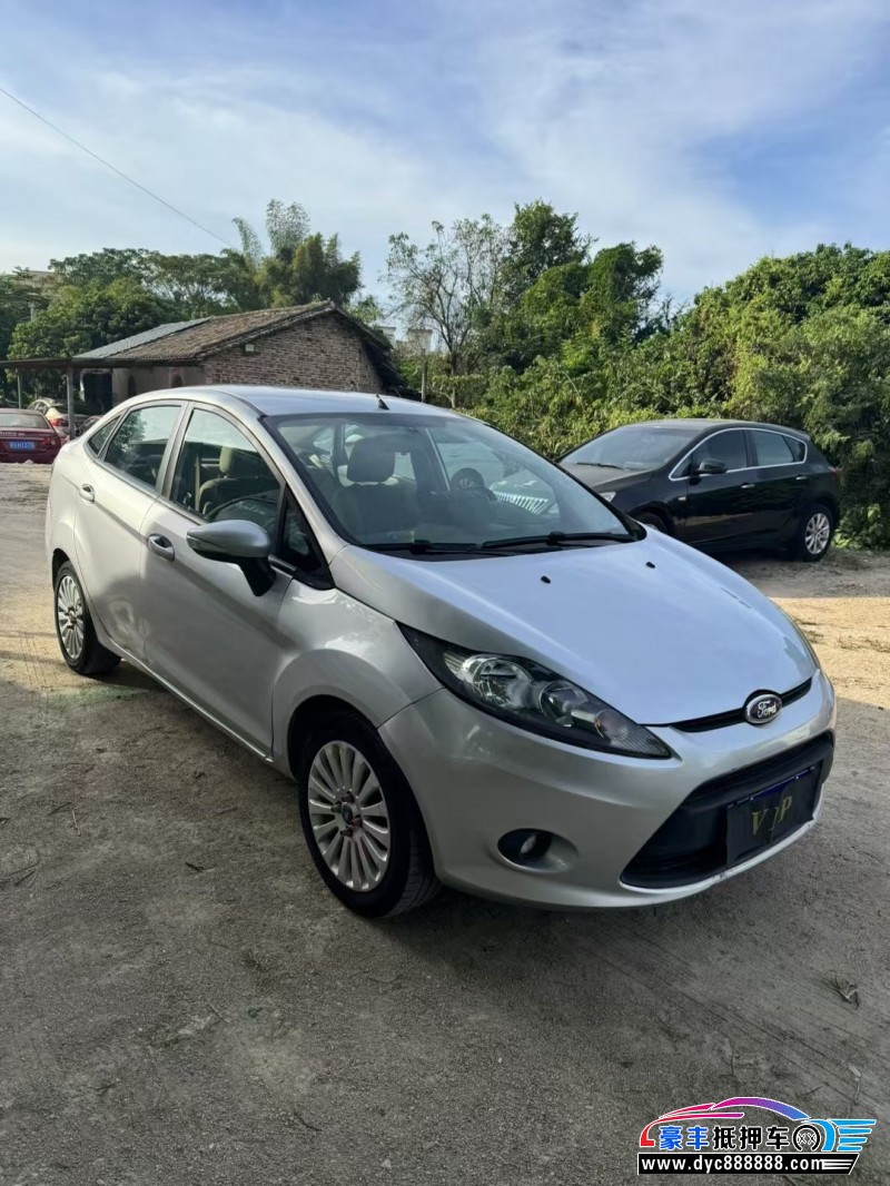 11年福特嘉年华轿车抵押车出售