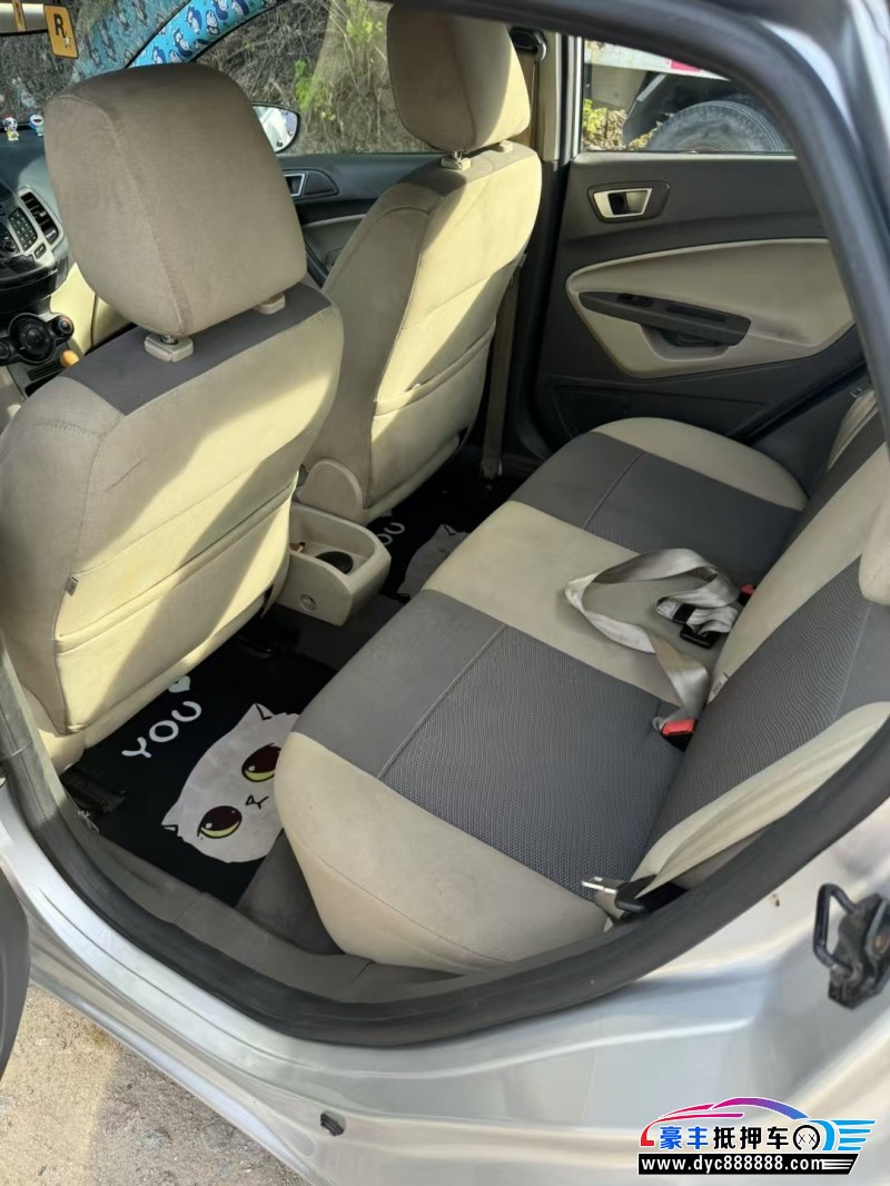 11年福特嘉年华轿车抵押车出售