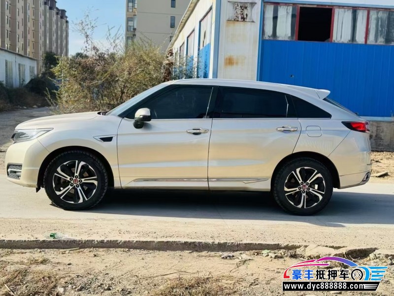 17年本田UR-V轿车抵押车出售