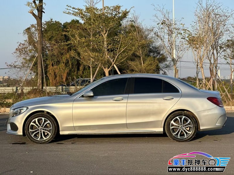 18年奔驰C轿车抵押车出售