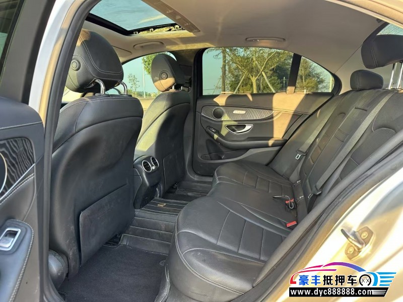 18年奔驰C轿车抵押车出售