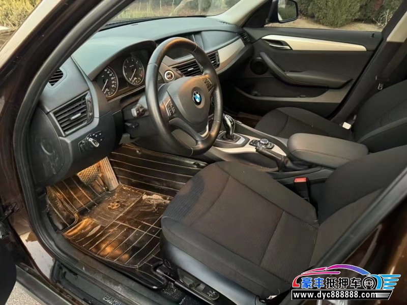 15年宝马X1轿车抵押车出售