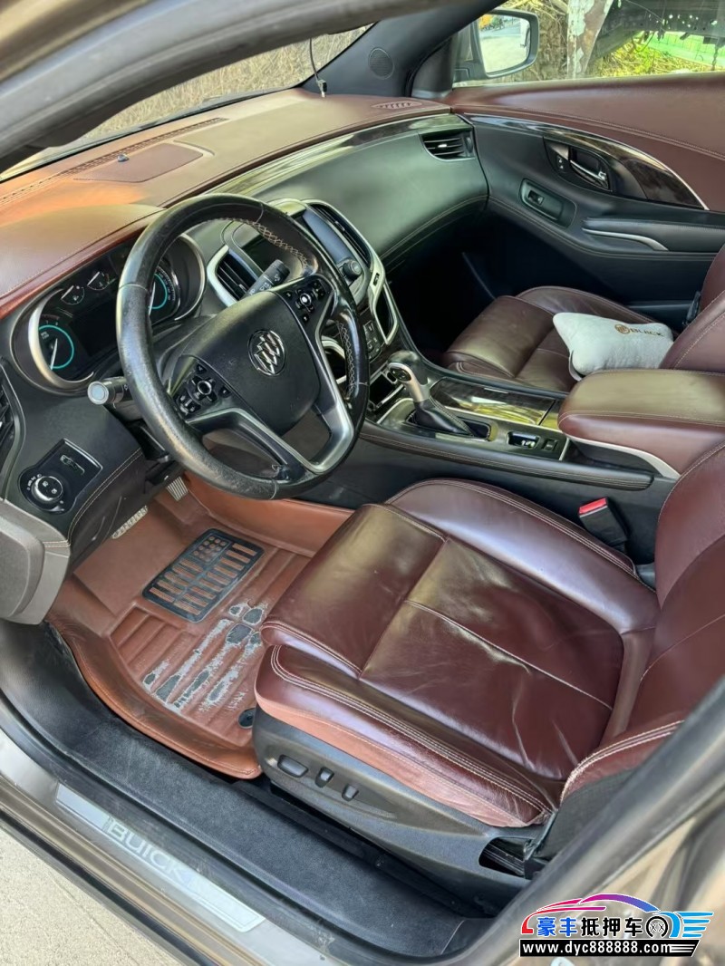 15年别克君越轿车抵押车出售