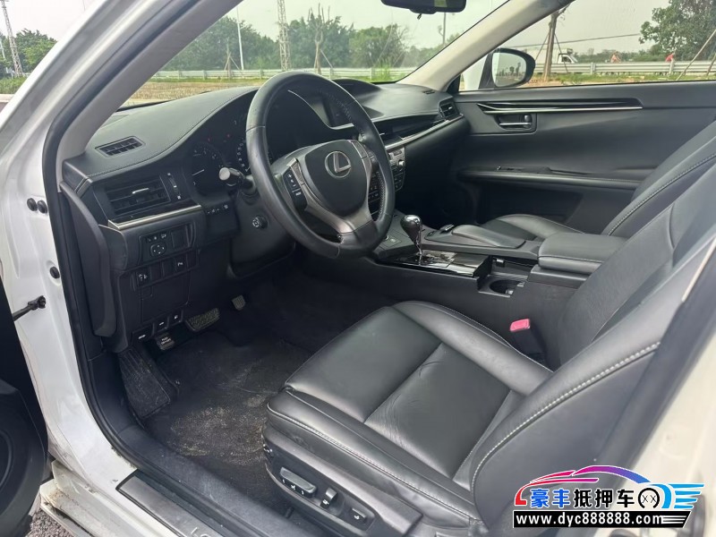 13年雷克萨斯ES轿车抵押车出售