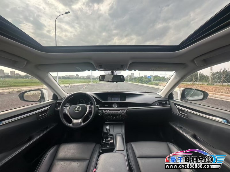 13年雷克萨斯ES轿车抵押车出售