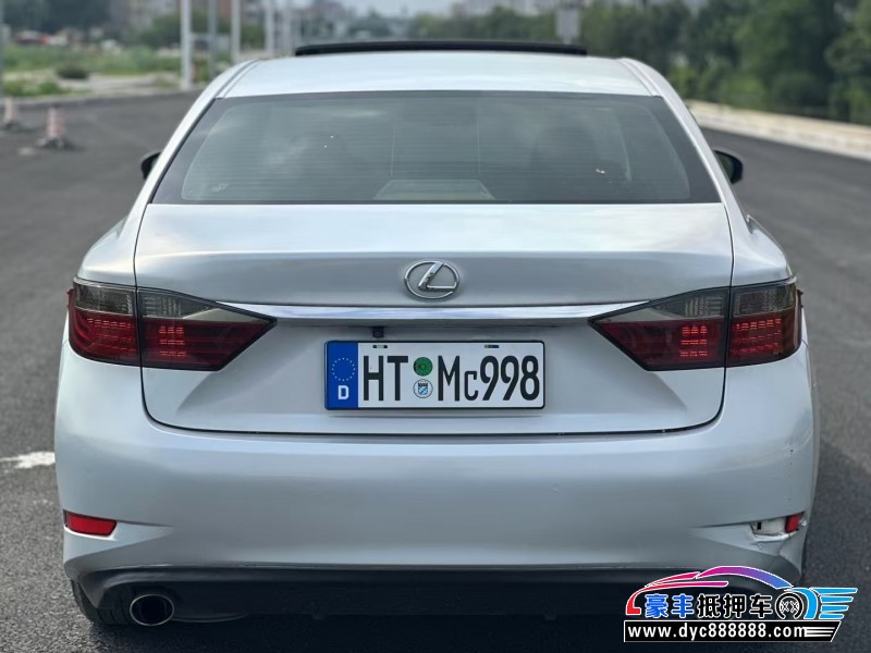 13年雷克萨斯ES轿车抵押车出售