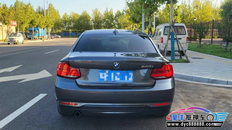 19年宝马2系轿车抵押车出售