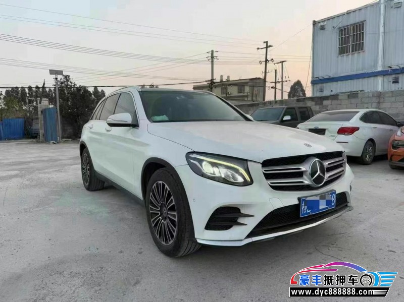 18年奔驰GLC轿车抵押车出售