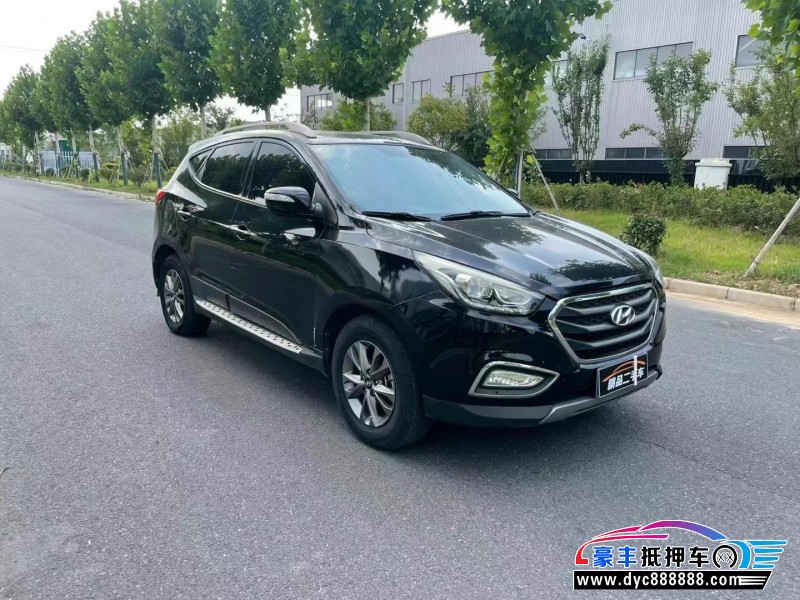 17年现代ix35轿车抵押车出售