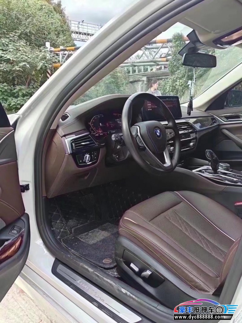 22年宝马5系轿车抵押车出售