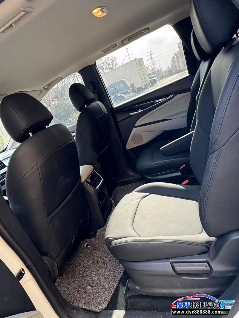 23年上汽大通G50轿车抵押车出售