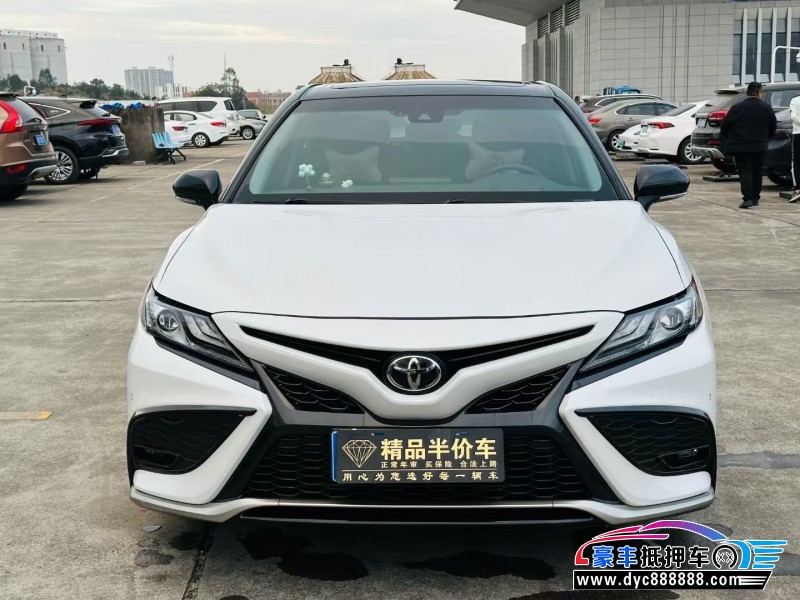 22年丰田凯美瑞轿车抵押车出售