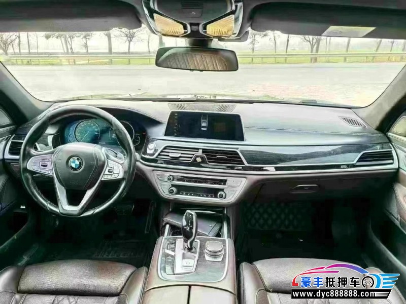 17年宝马7系轿车抵押车出售