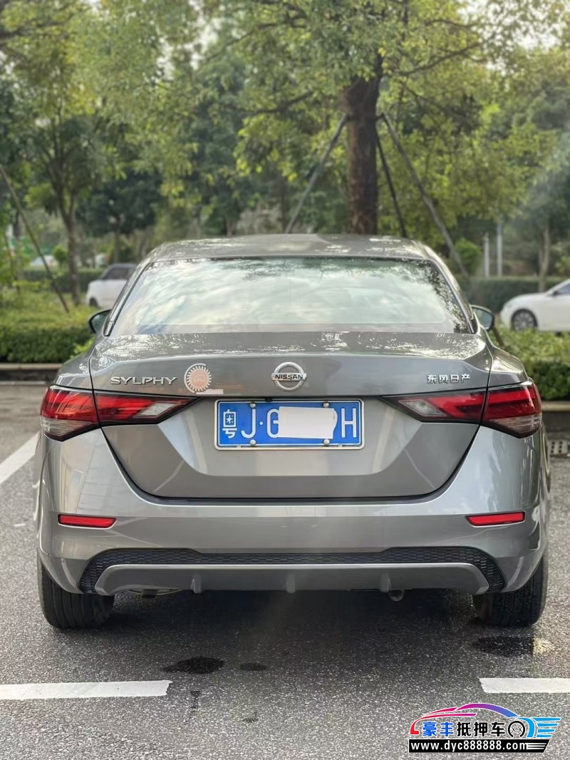 22年日产轩逸轿车抵押车出售