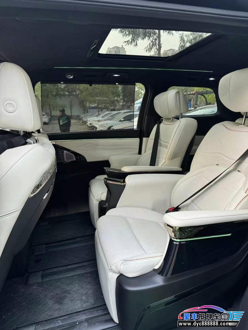 23年传祺M8轿车抵押车出售