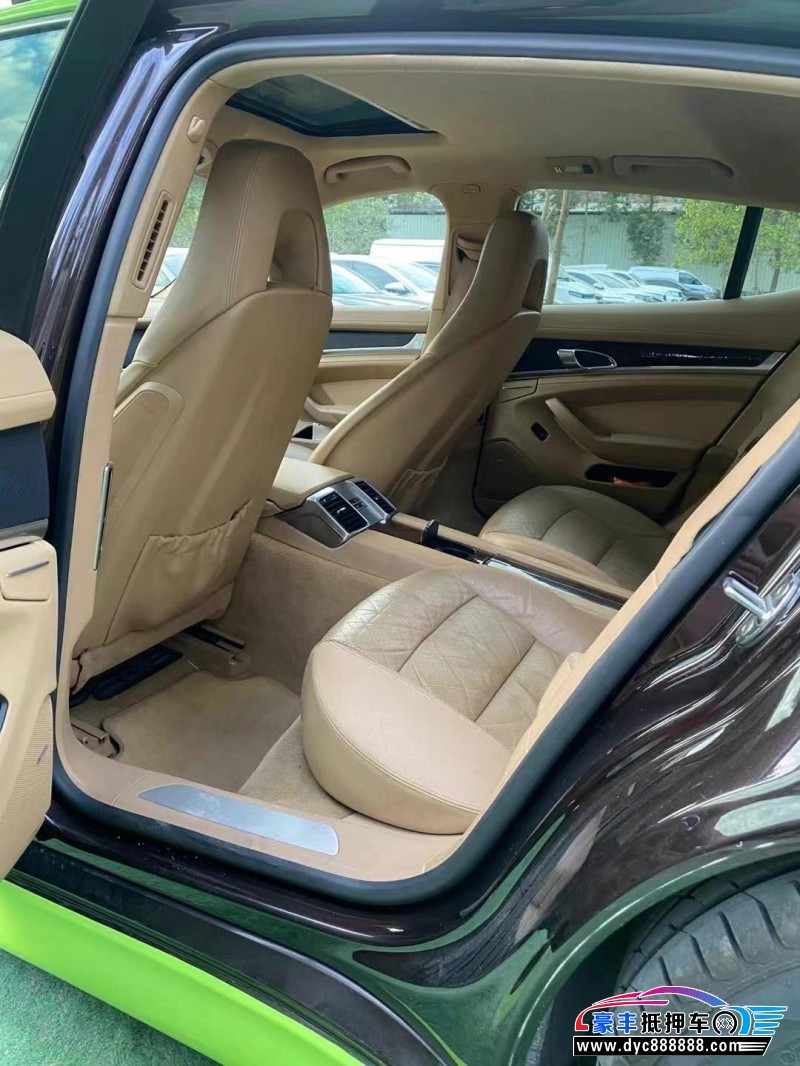 12年保时捷帕纳梅拉轿车抵押车出售