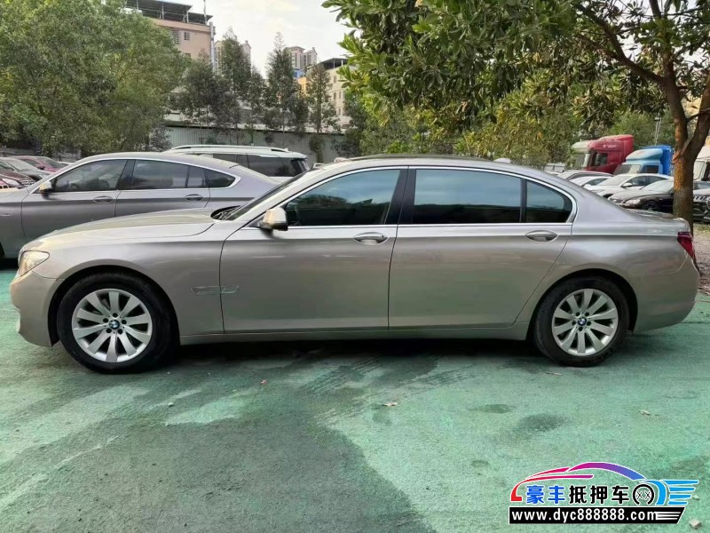 15年宝马7系轿车抵押车出售