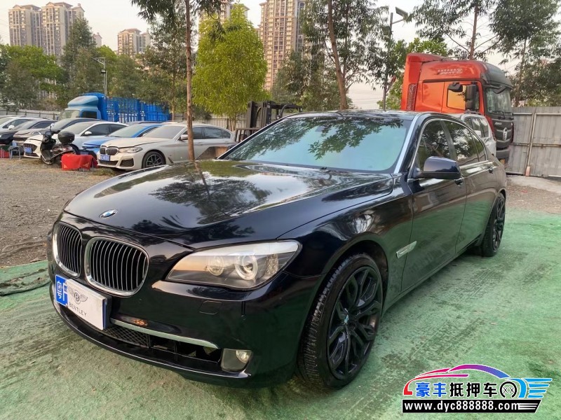 10年宝马7系轿车抵押车出售