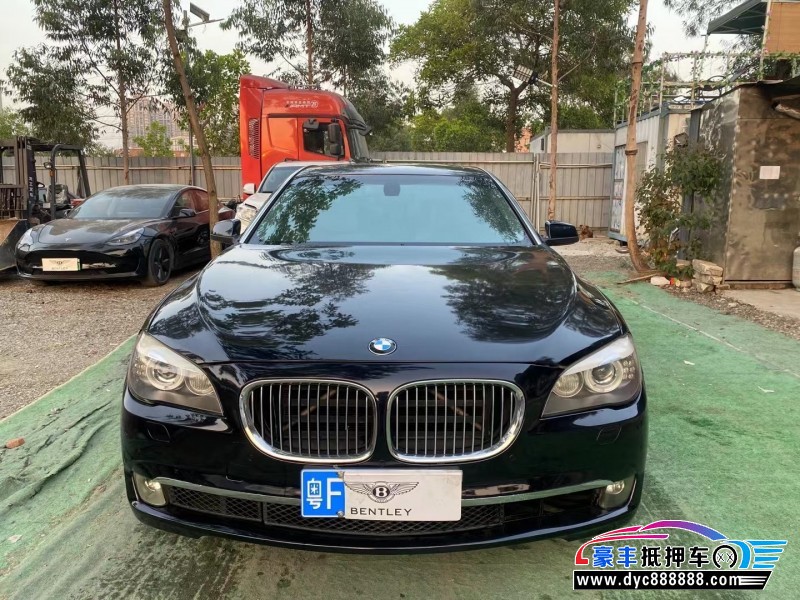 10年宝马7系轿车抵押车出售