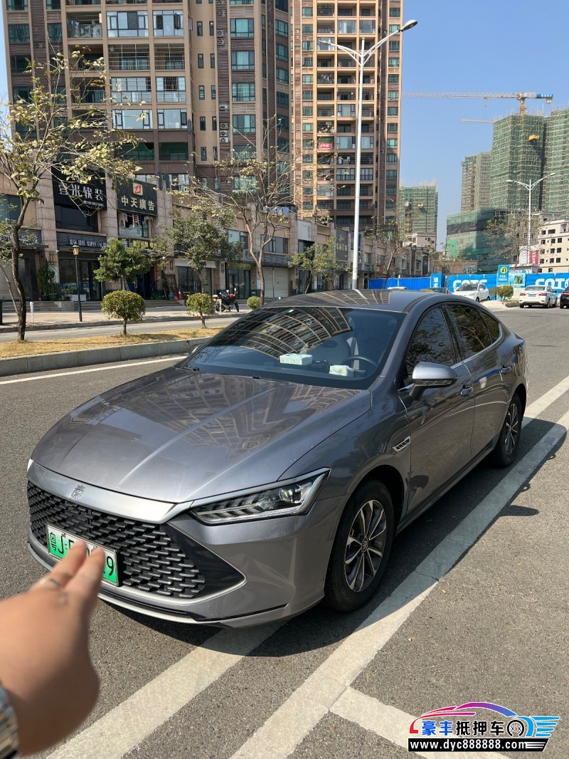 23年比亚迪秦轿车抵押车出售