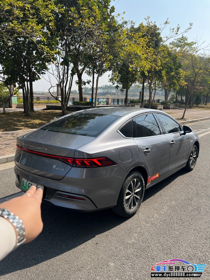 23年比亚迪秦轿车抵押车出售