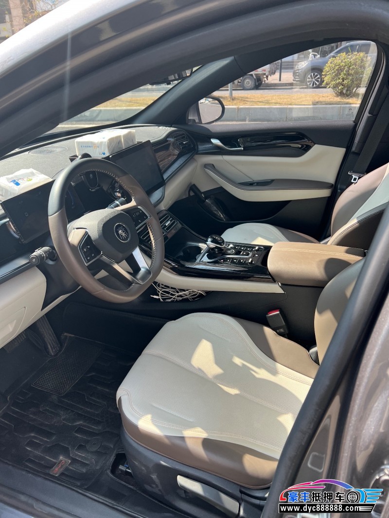 23年比亚迪秦轿车抵押车出售