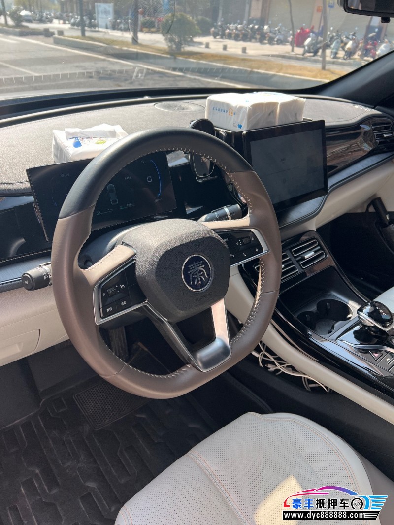 23年比亚迪秦轿车抵押车出售