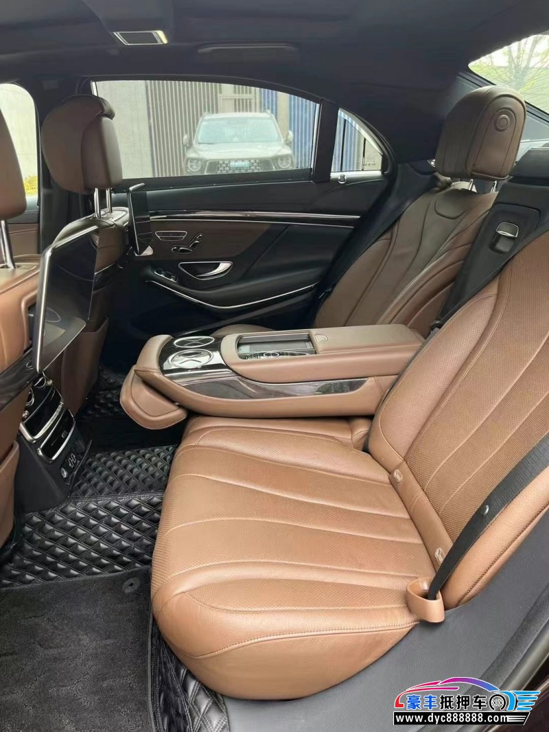 19年奔驰S轿车抵押车出售