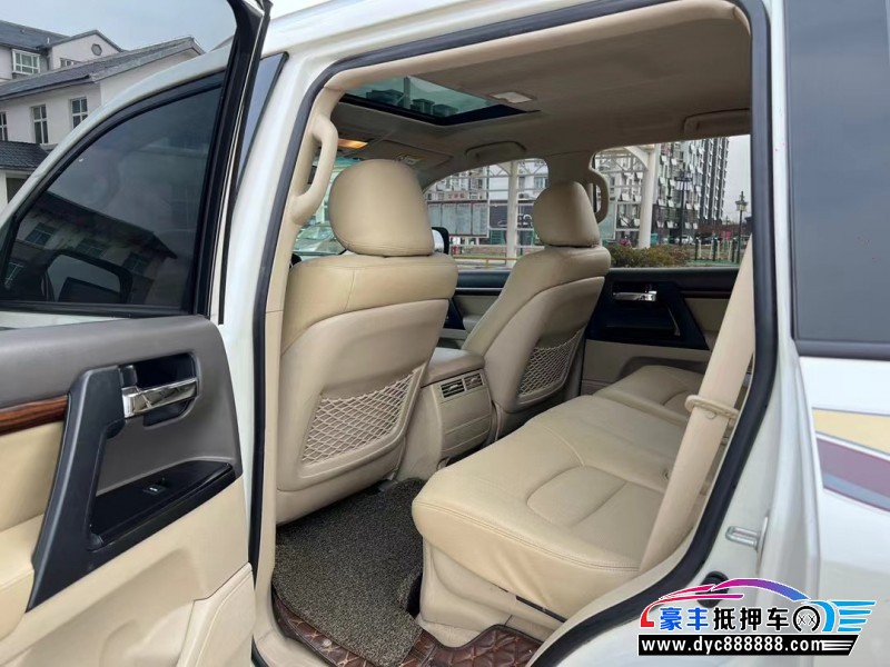 18年丰田兰德酷路泽（陆巡）轿车抵押车出售