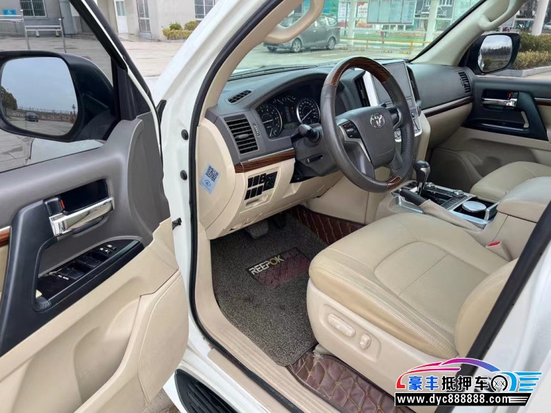 18年丰田兰德酷路泽（陆巡）轿车抵押车出售