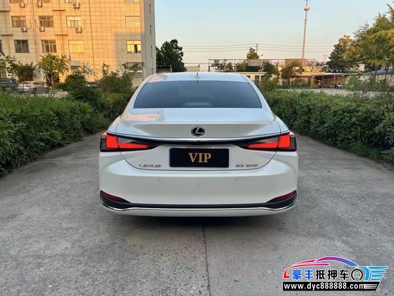 20年雷克萨斯ES轿车抵押车出售
