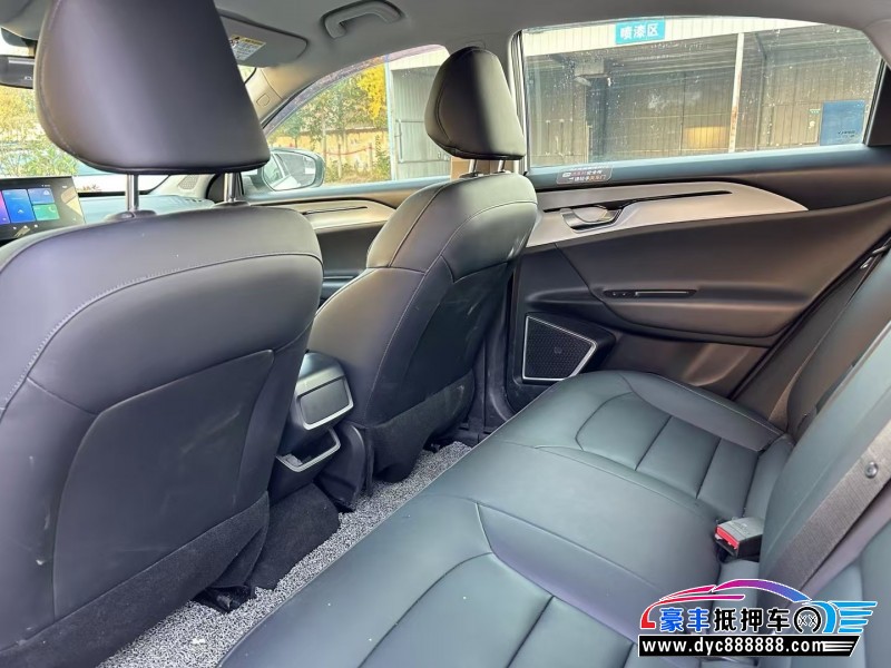 24年吉利几何轿车抵押车出售