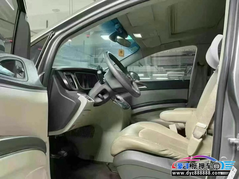 14年别克GL8轿车抵押车出售