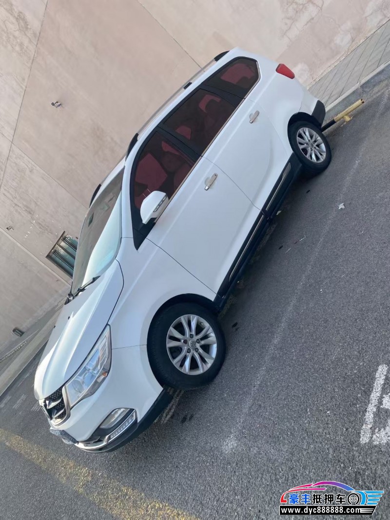 17年宝骏730轿车抵押车出售