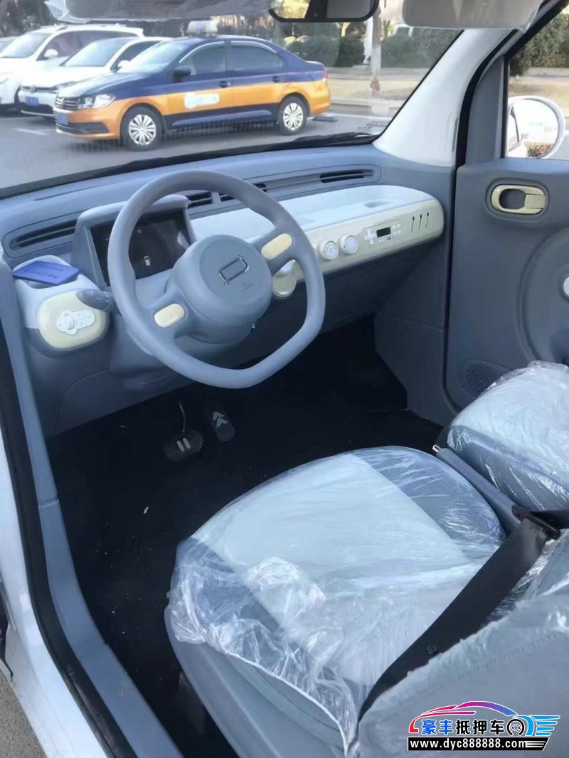 24年奔腾小马轿车抵押车出售