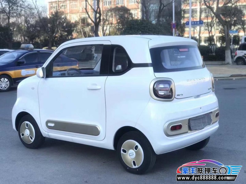 24年奔腾小马轿车抵押车出售