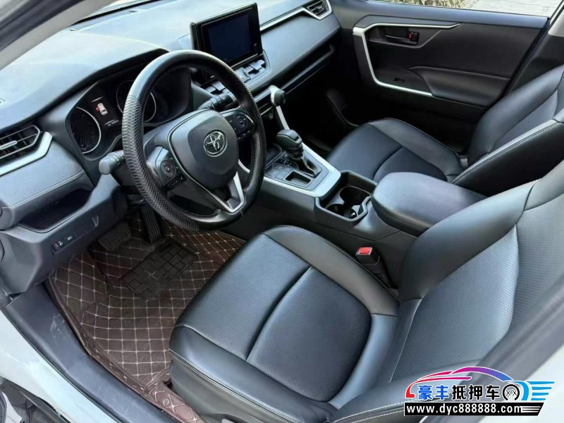 22年丰田RAV4轿车抵押车出售