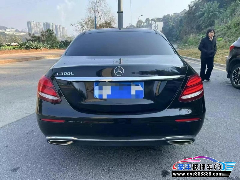 18年奔驰E轿车抵押车出售