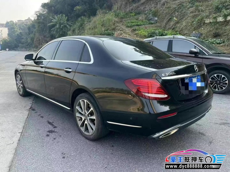 18年奔驰E轿车抵押车出售