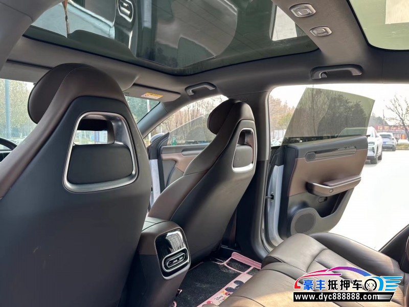 24年零跑c01轿车抵押车出售