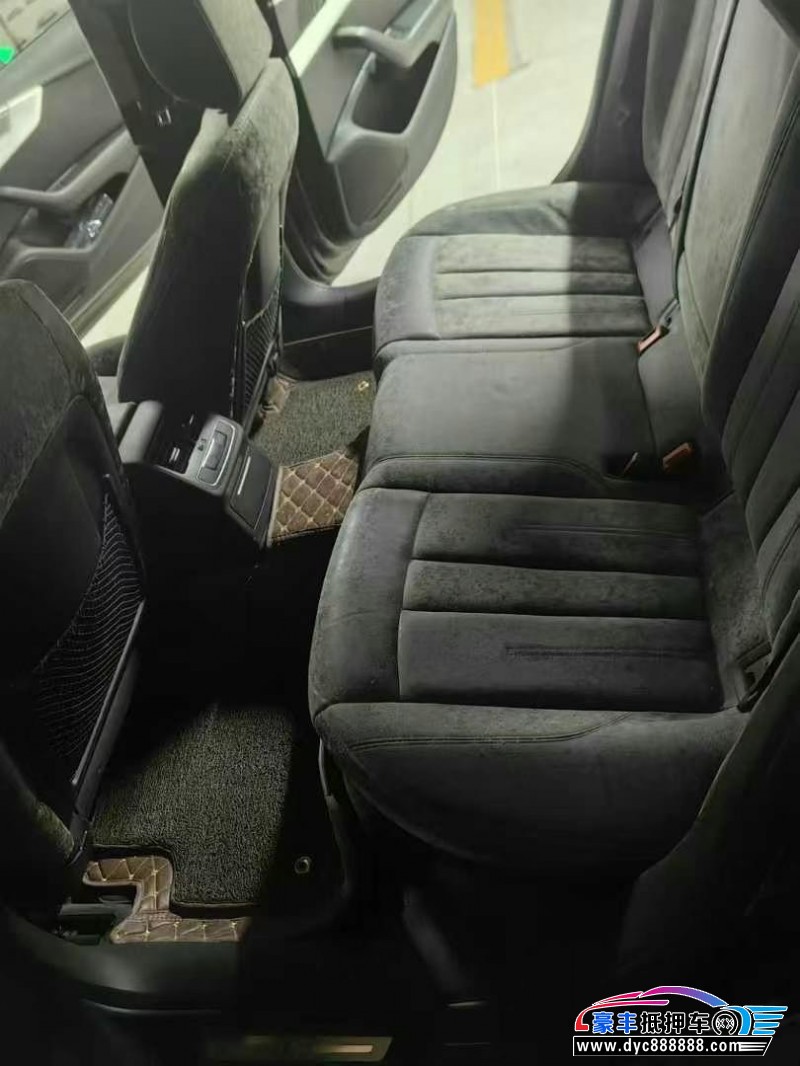 19年奥迪A4L轿车抵押车出售