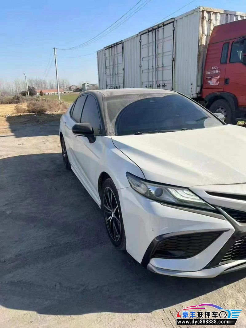 22年丰田凯美瑞轿车抵押车出售