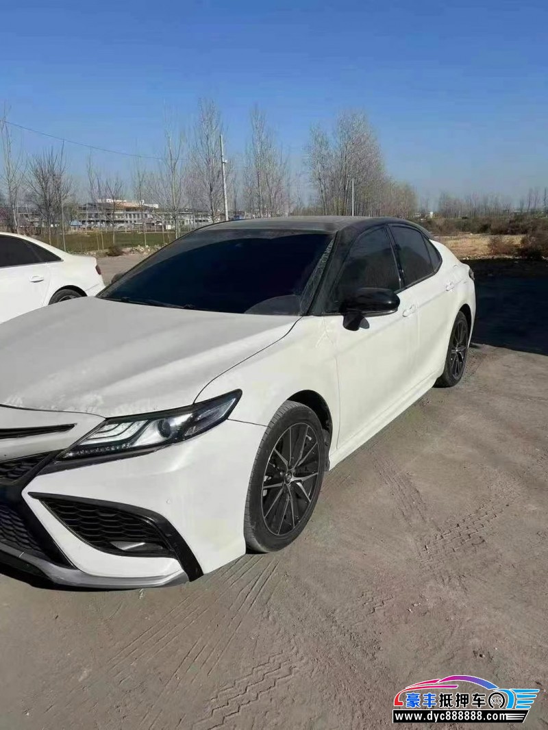 22年丰田凯美瑞轿车抵押车出售