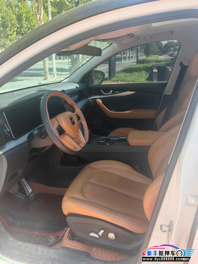 22年威马汽车w6轿车抵押车出售