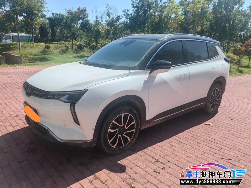 22年威马汽车w6轿车抵押车出售