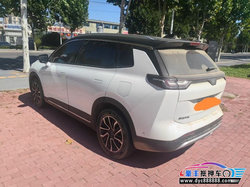 22年威马汽车w6轿车抵押车出售