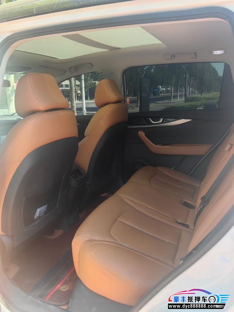 22年威马汽车w6轿车抵押车出售