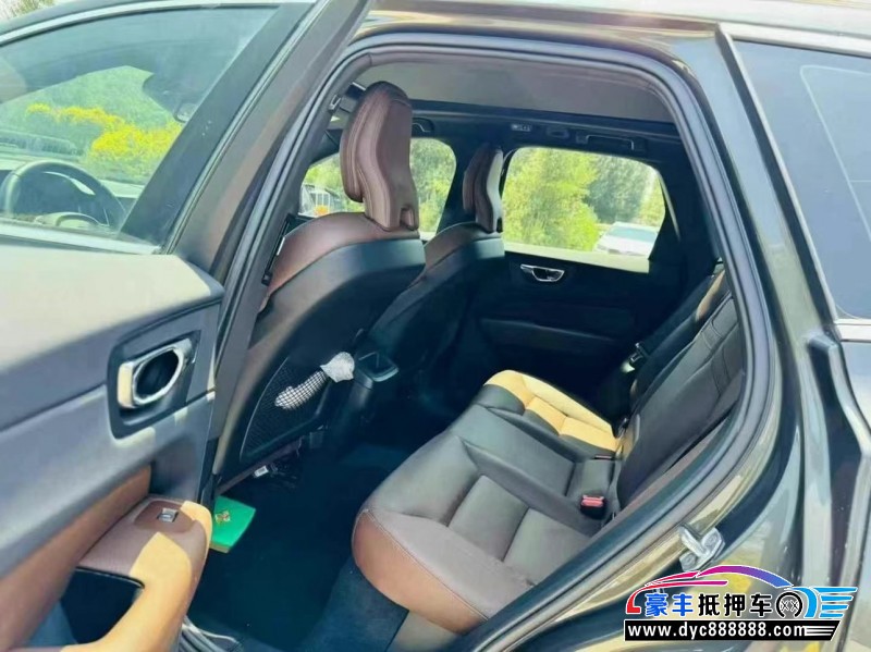 21年沃尔沃XC60轿车抵押车出售